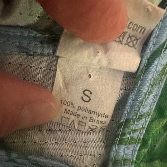 Tulio Sleeveless Hoodie Small Gently worn 100% polyamide 18" armpit to armpit - Picture 4 of 4